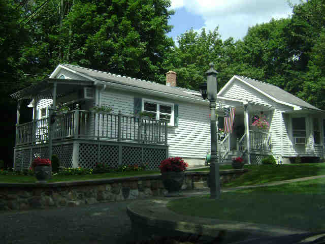 Building photograph for 84 RIDGE RD